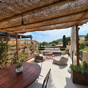 https://appartement-pramousquier-le-lavandou.fr-provencehotel.com