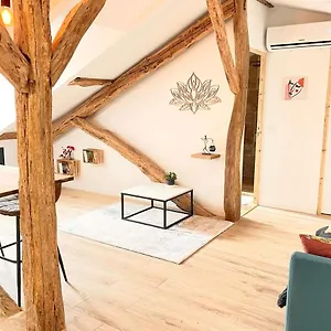 https://apt-le-victor-hugo.midi-pyreneeshotels.com